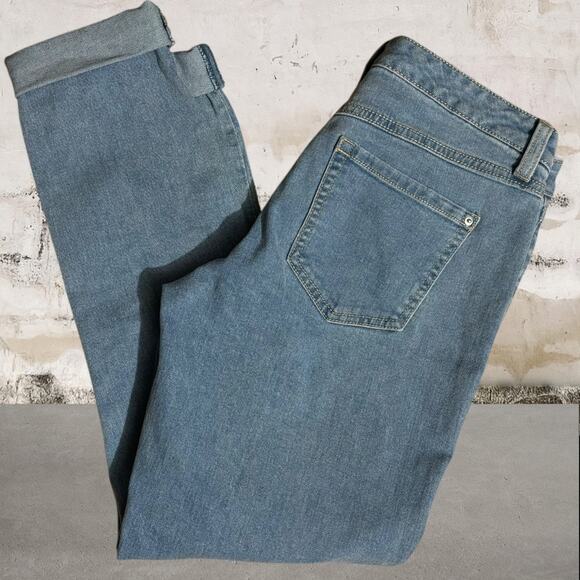 INC NWOT Women's Mid-Rise Embellished Straight Leg Jeans Size 4 - Picture 4 of 6